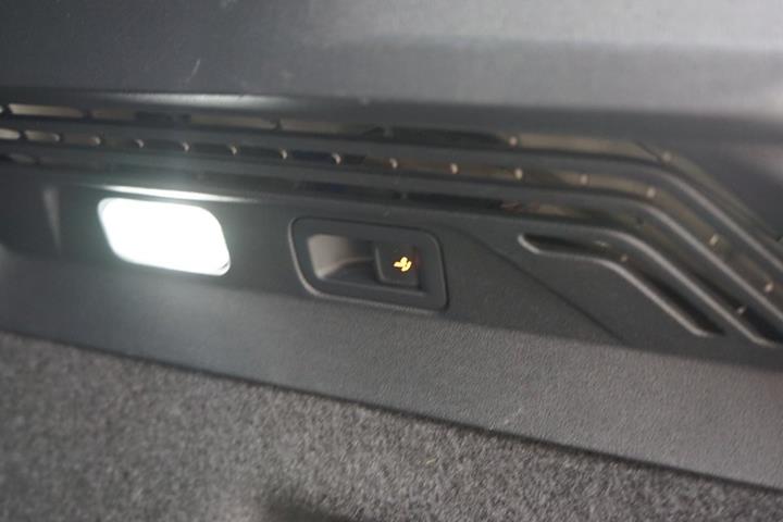 Hvid VW ID.4 fra 2025