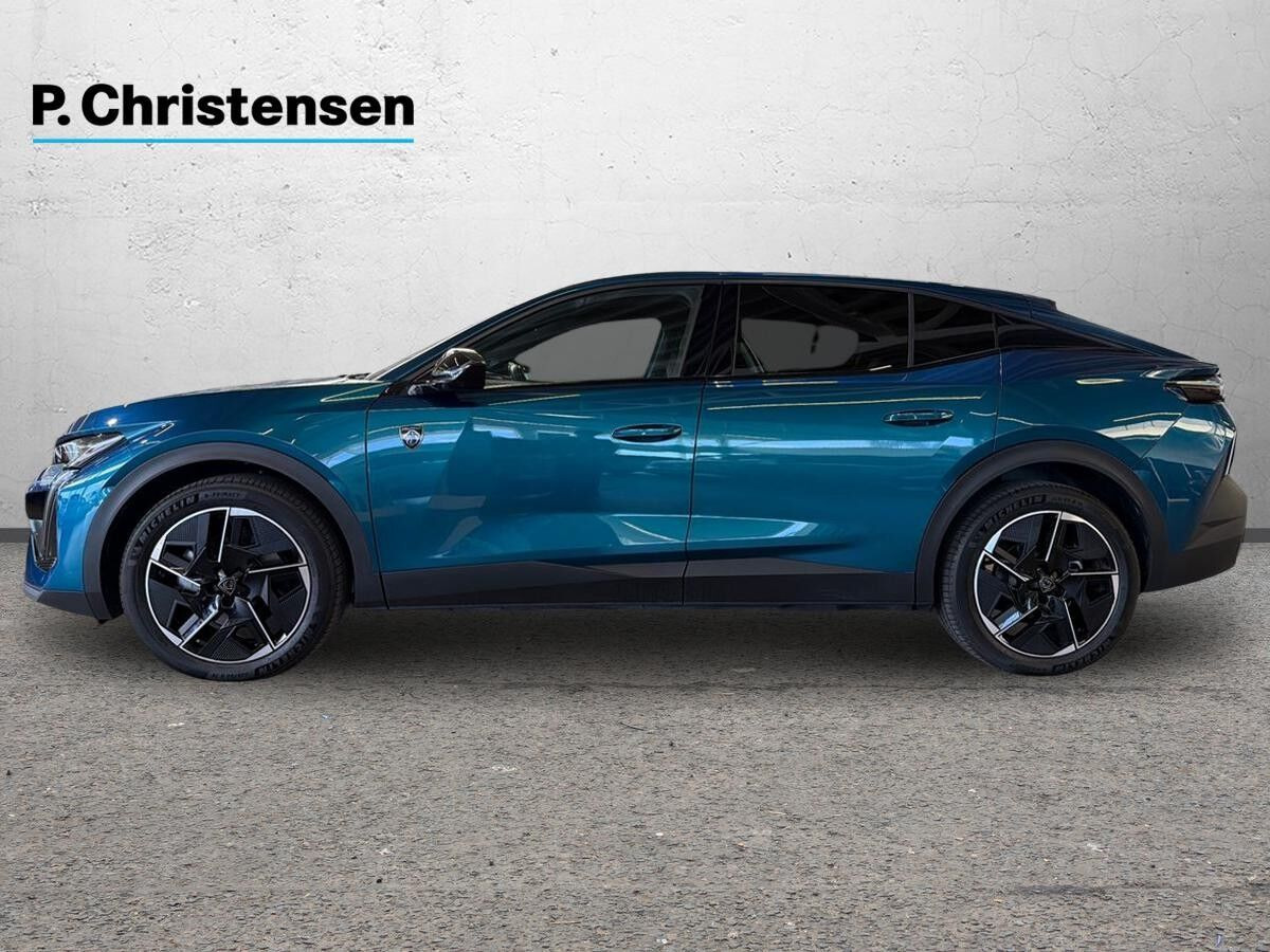 Blå Peugeot e-408 fra 2025