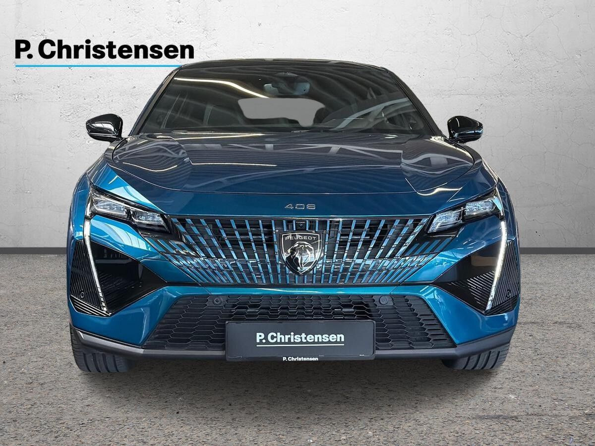 Blå Peugeot e-408 fra 2025