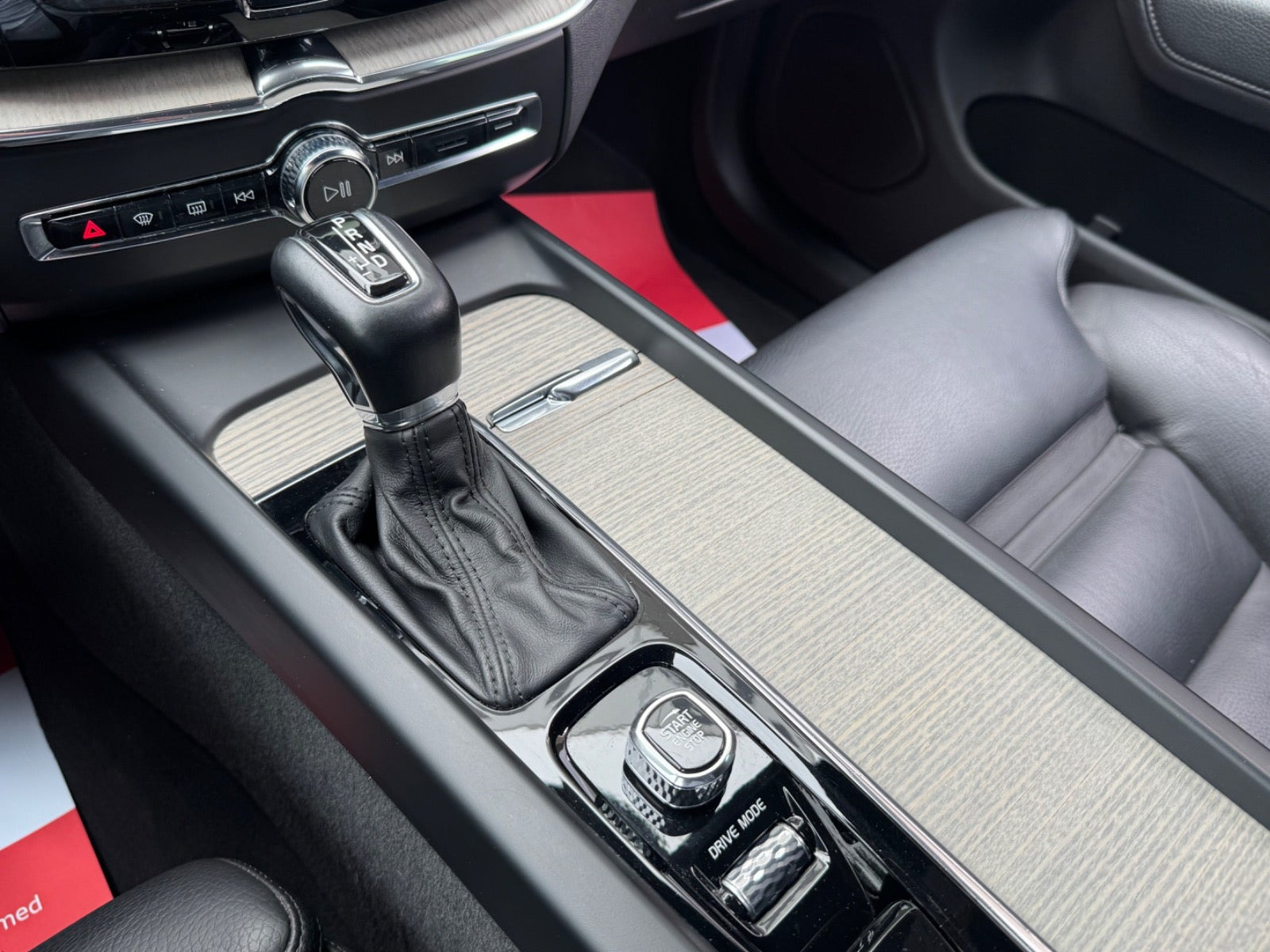 Hvid Volvo XC60 fra 2019