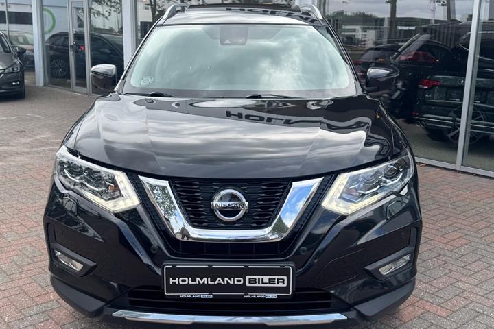 Sort Nissan X-Trail fra 2019