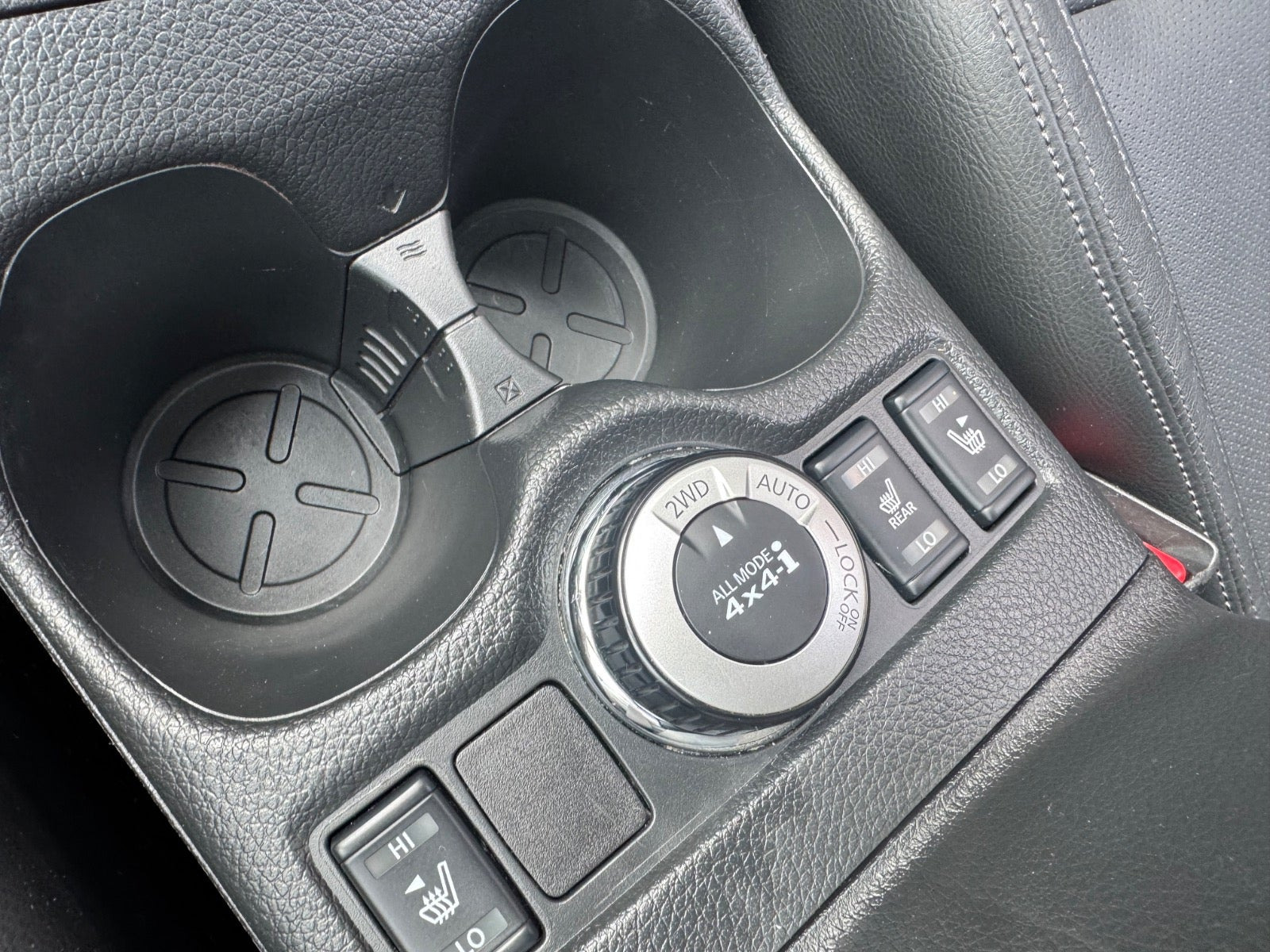 Sort Nissan X-Trail fra 2019