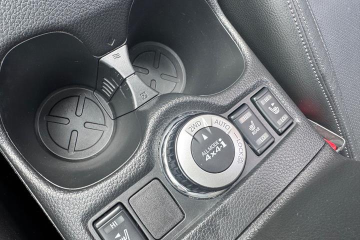 Sort Nissan X-Trail fra 2019