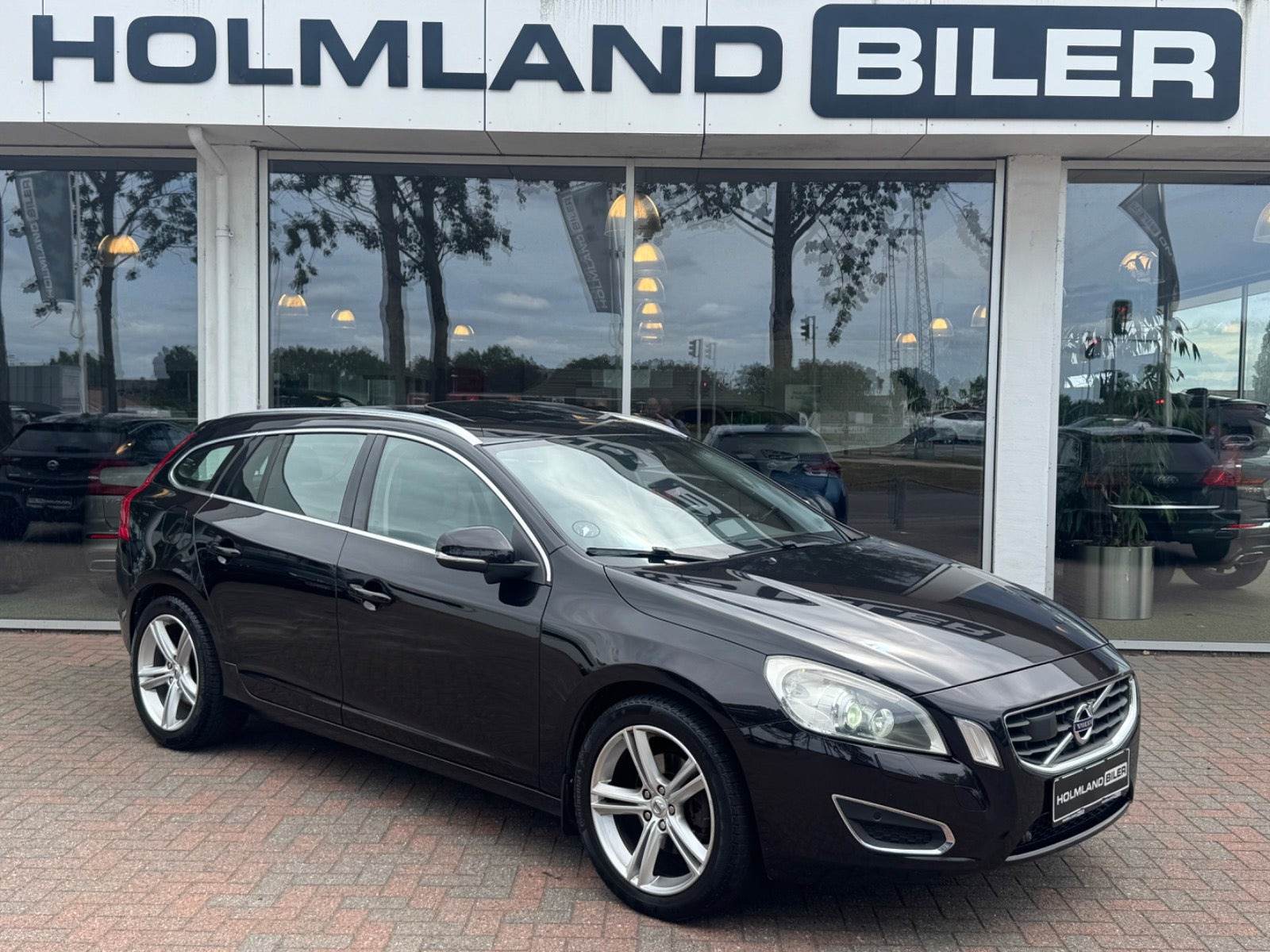 Volvo V60 1,6 T4 180 Summum aut.