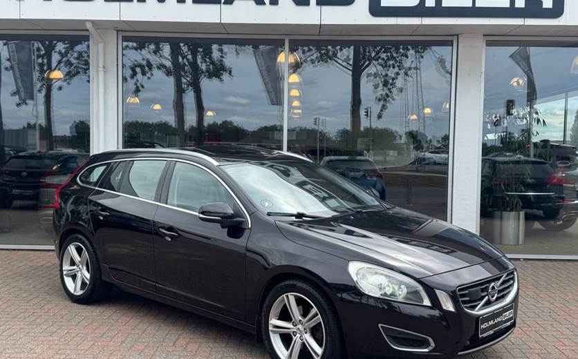 Volvo V60 1,6 T4 180 Summum aut.