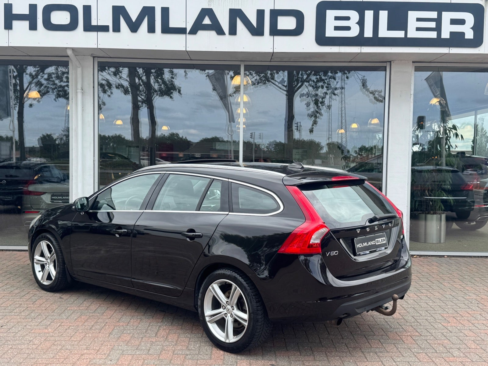 Sort Volvo V60 fra 2012
