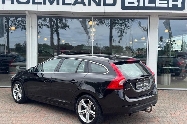 Sort Volvo V60 fra 2012