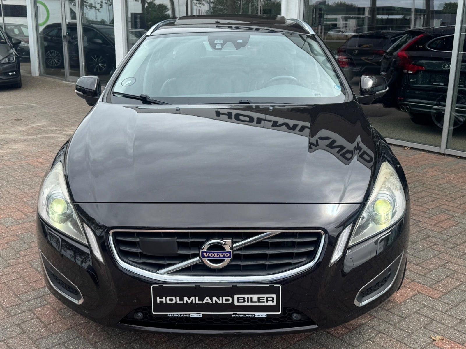 Sort Volvo V60 fra 2012