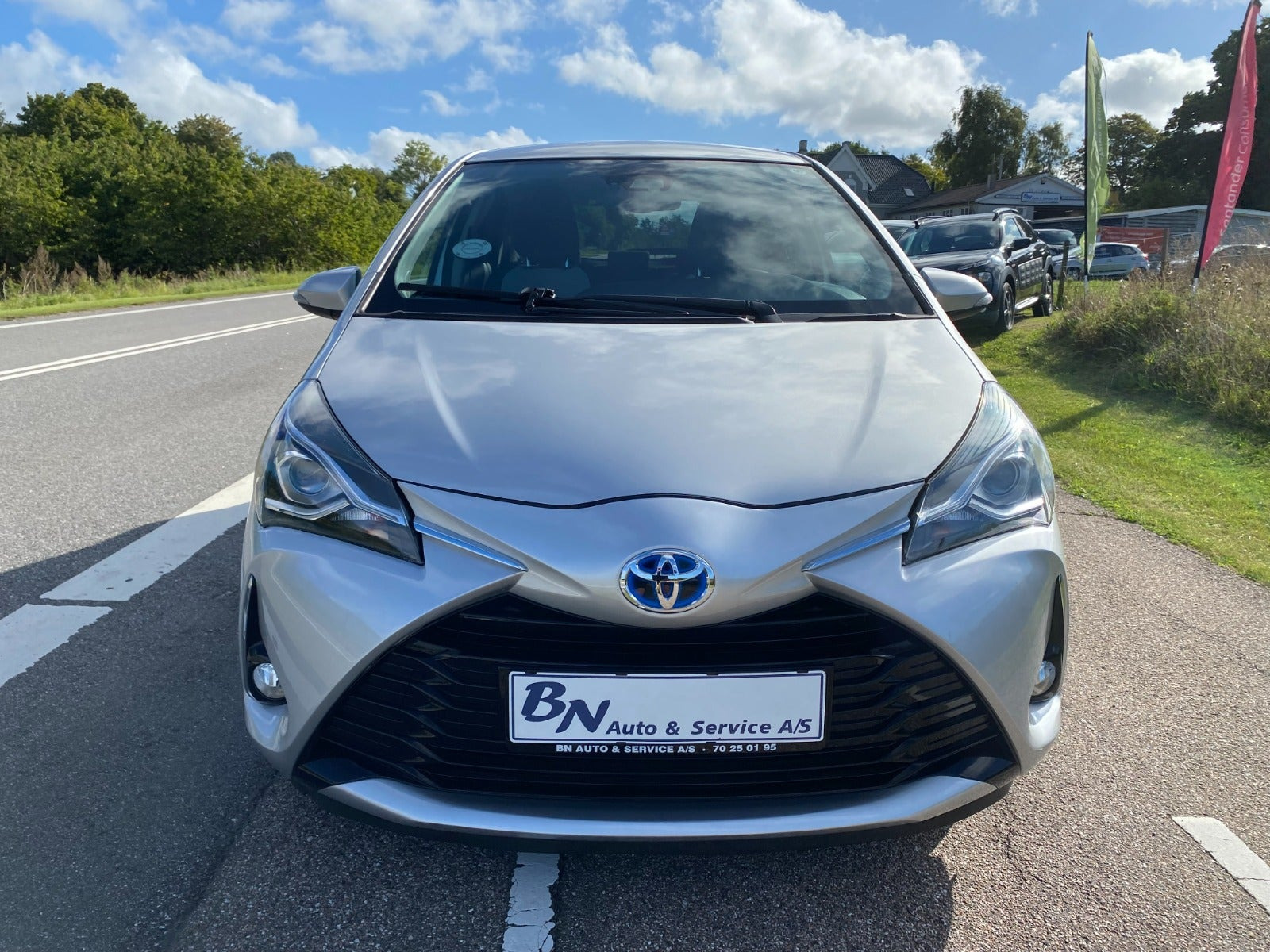 Sølv Toyota Yaris fra 2019