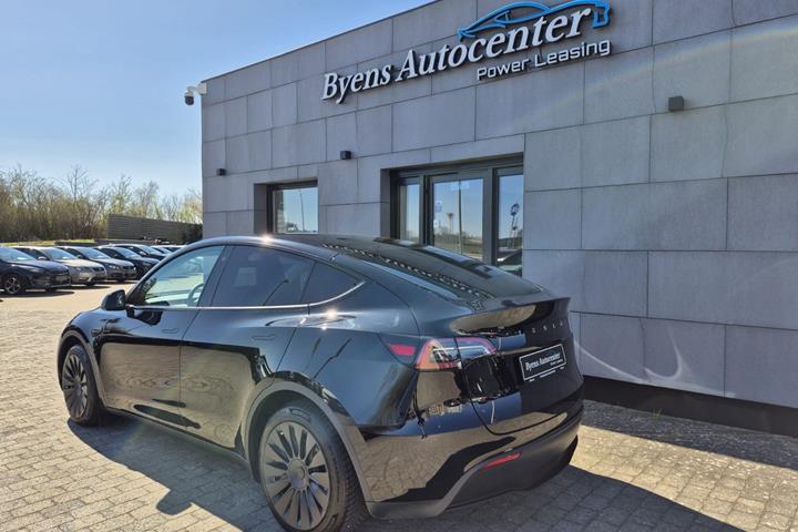 undefined Tesla Model Y fra 2022