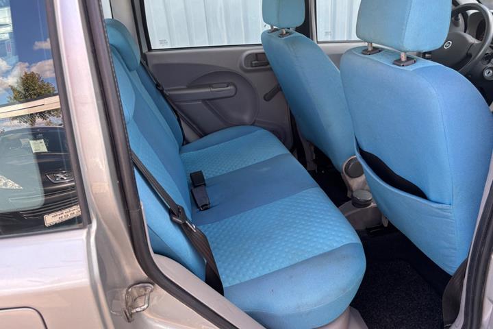 Sølv Fiat Panda fra 2005