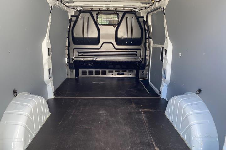 Hvid Ford Transit Custom 300 L2 fra 2024