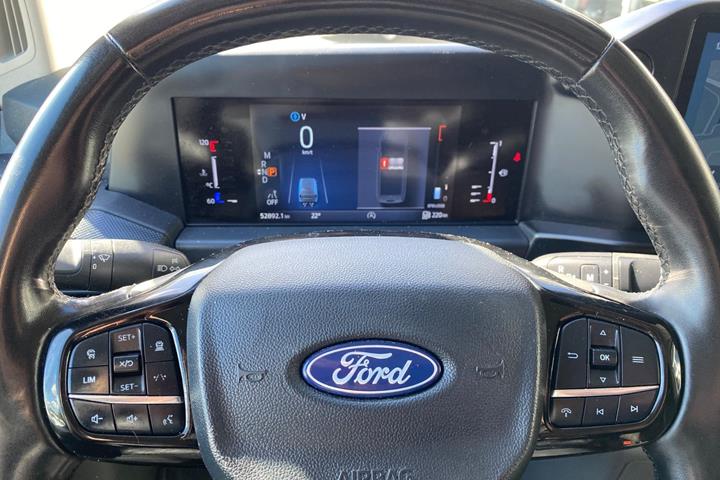 Hvid Ford Transit Custom 300 L2 fra 2024
