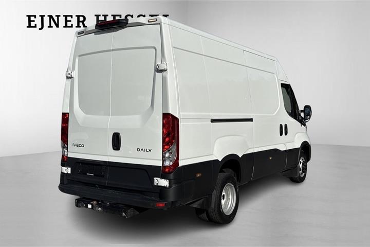 Hvid Iveco Daily fra 2025