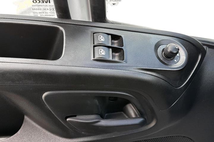 Hvid Iveco Daily fra 2025
