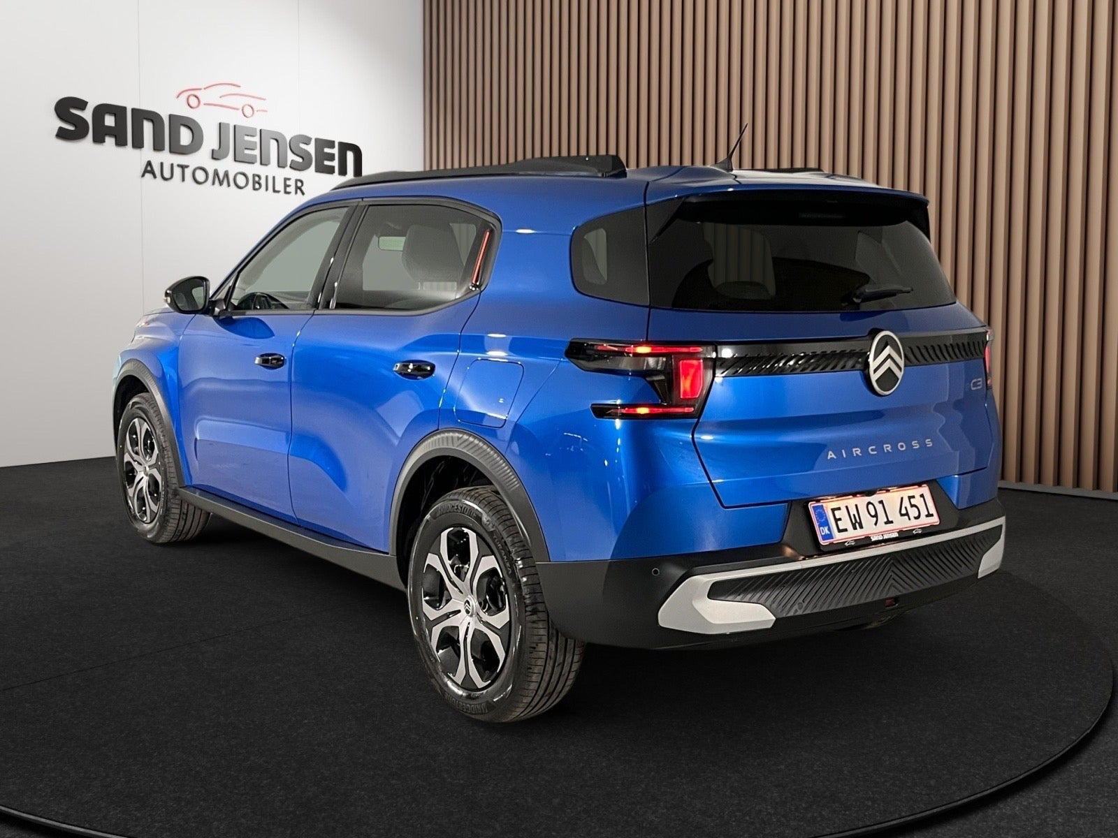 Blå Citroën e-C3 Aircross fra 2026