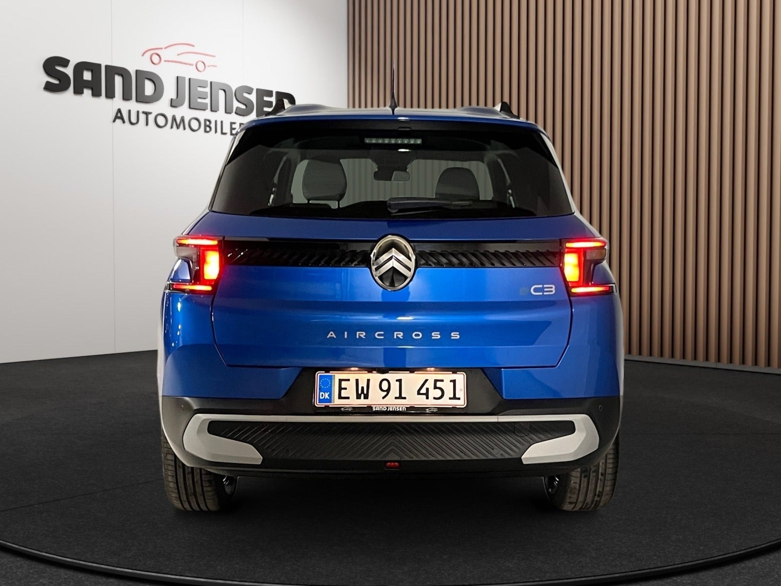 Blå Citroën e-C3 Aircross fra 2026