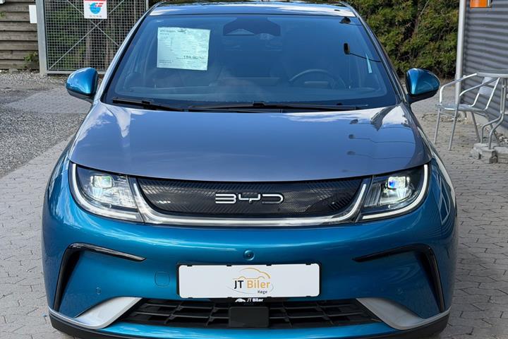 Blå BYD Dolphin fra 2023
