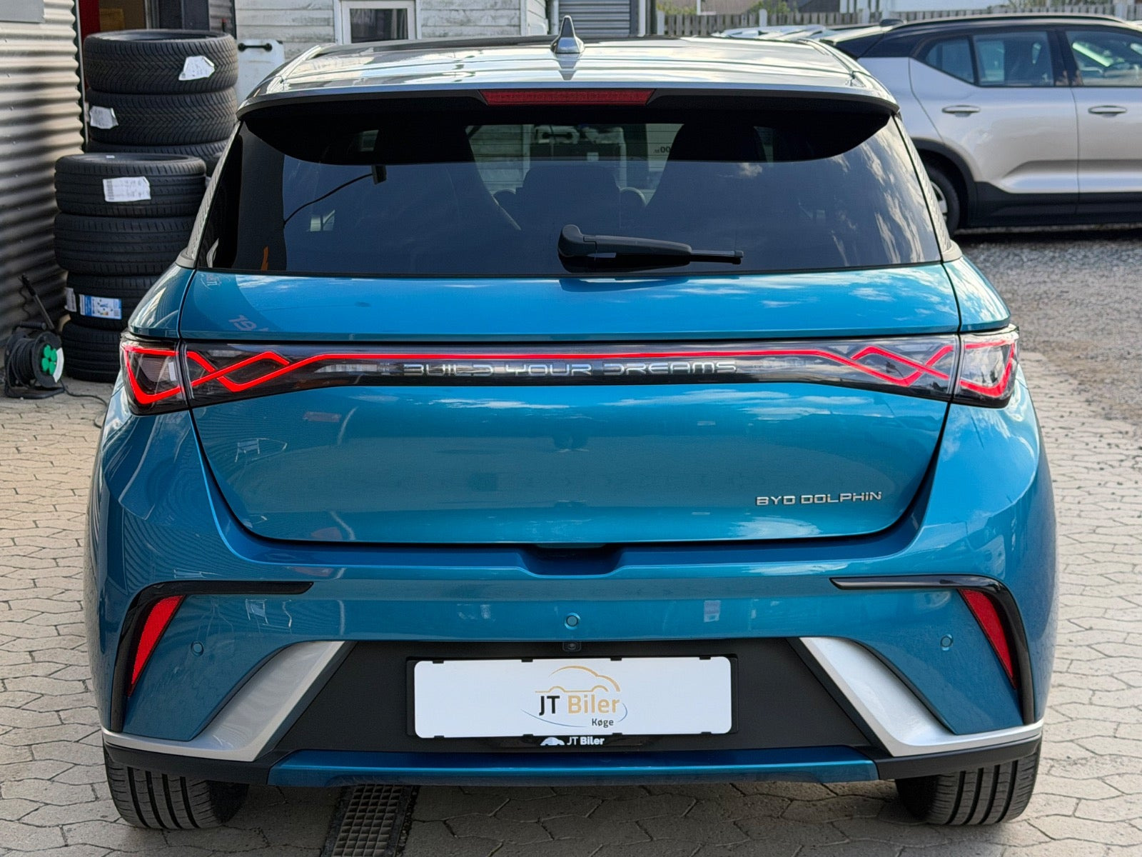 Blå BYD Dolphin fra 2023