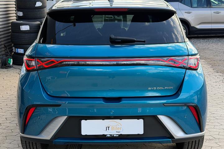 Blå BYD Dolphin fra 2023