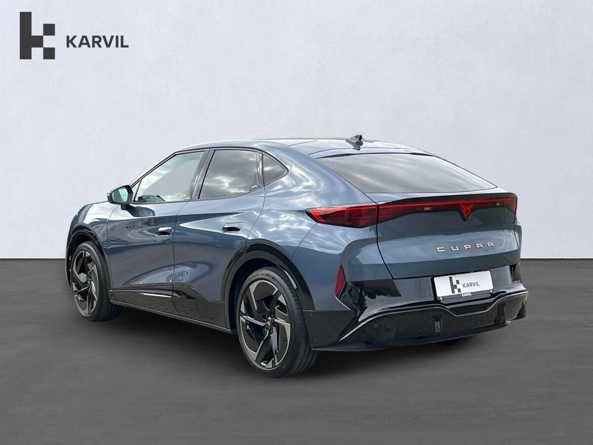 Blå Cupra Tavascan fra 2025