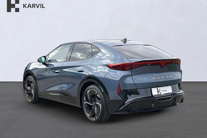 Blå Cupra Tavascan fra 2025
