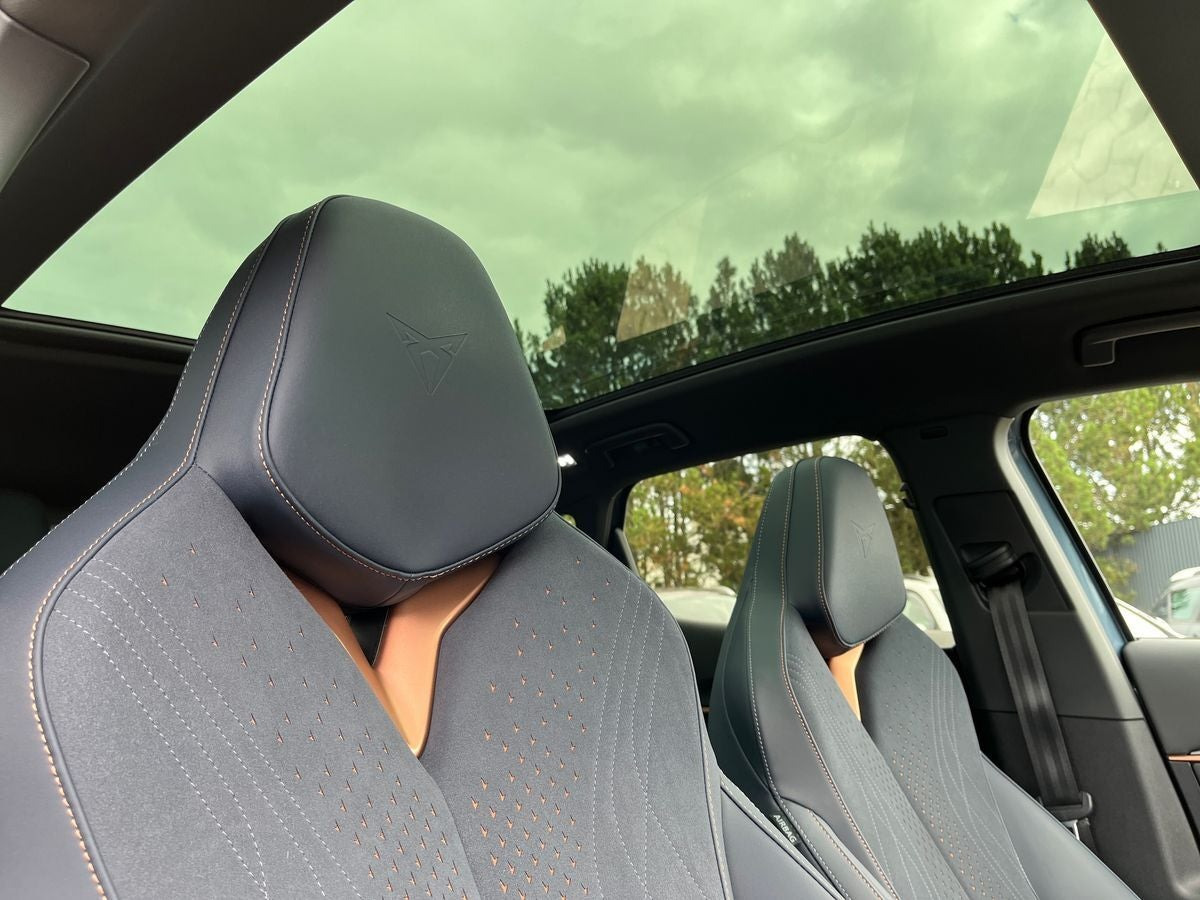 Blå Cupra Tavascan fra 2025