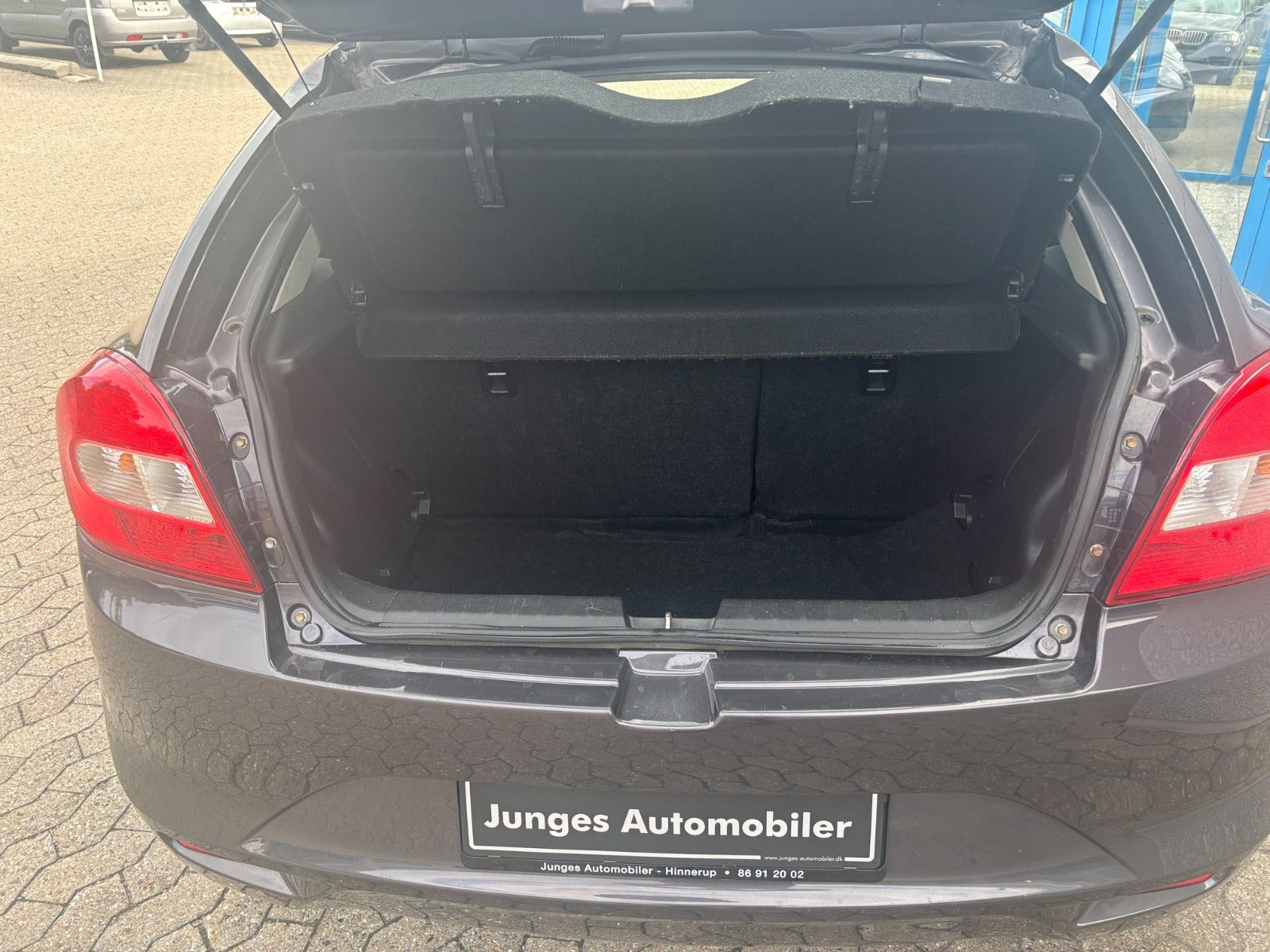 Grå Suzuki Baleno fra 2018