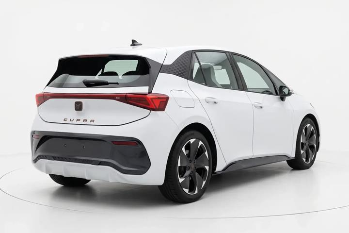 Hvid Cupra Born fra 2023