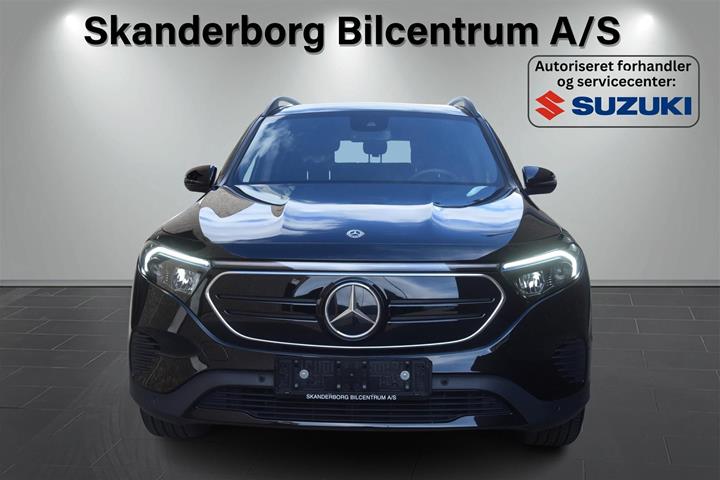 Sort Mercedes EQB250+ fra 2023