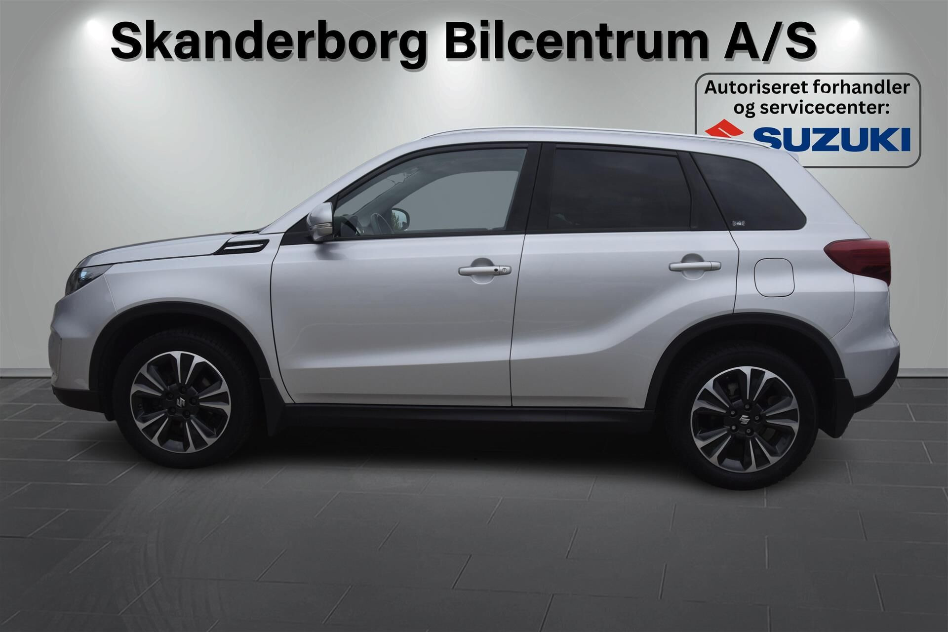 Sølv Suzuki Vitara fra 2021
