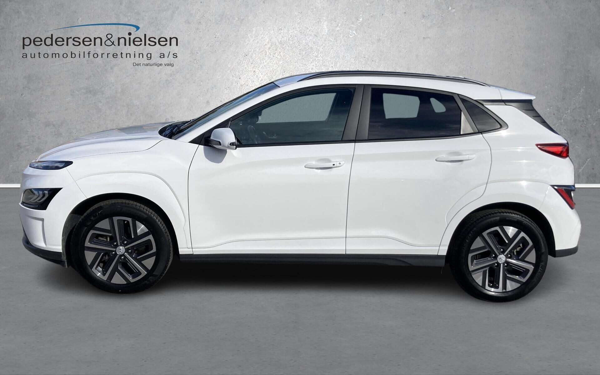 Hvid Hyundai Kona fra 2023