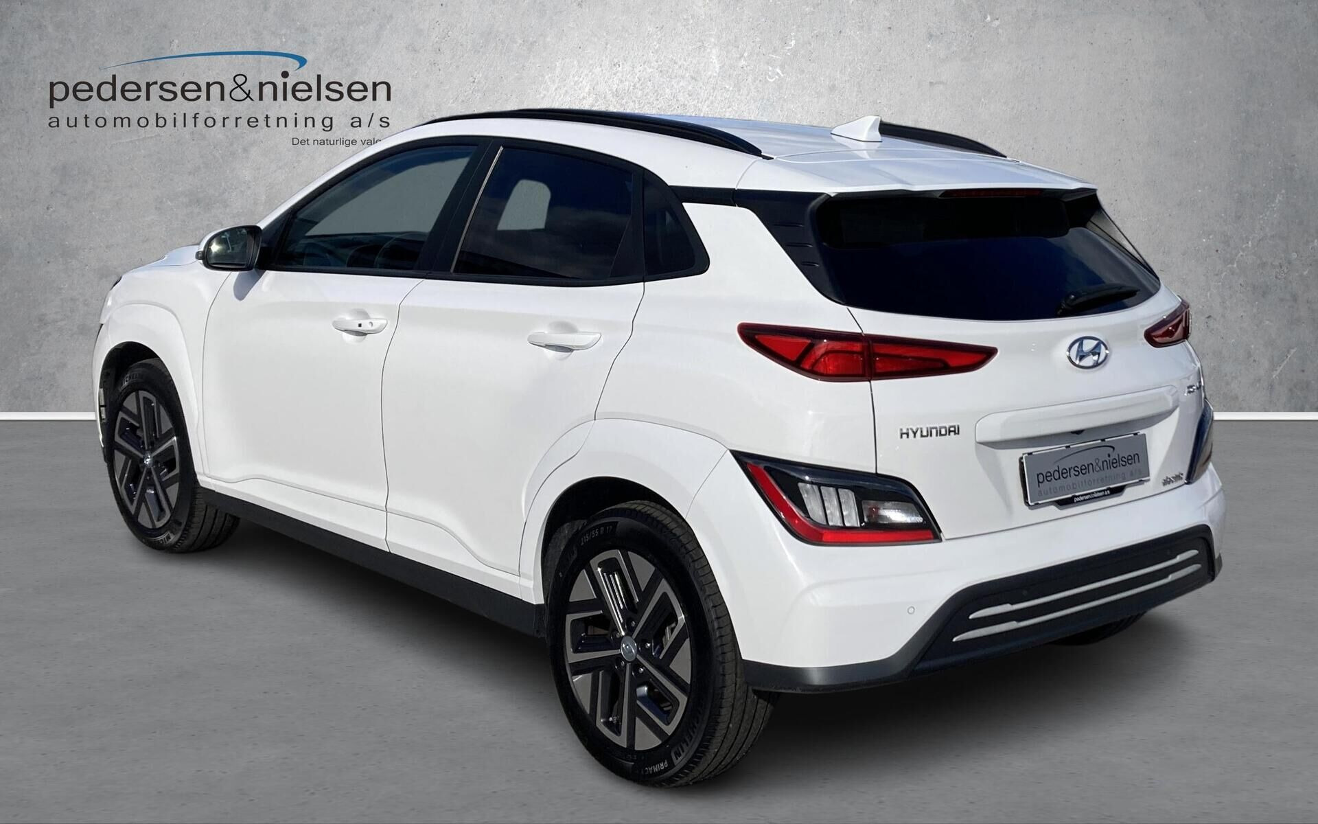 Hvid Hyundai Kona fra 2023