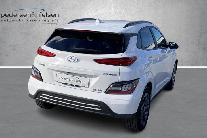 Hvid Hyundai Kona fra 2023