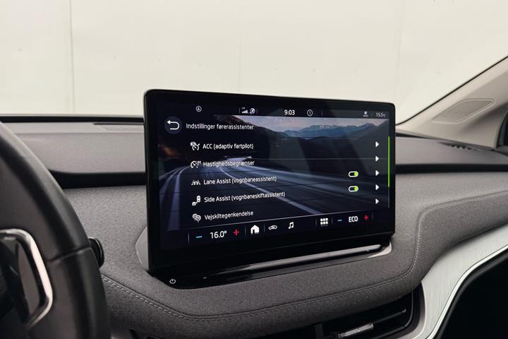 Grå Skoda Enyaq fra 2023
