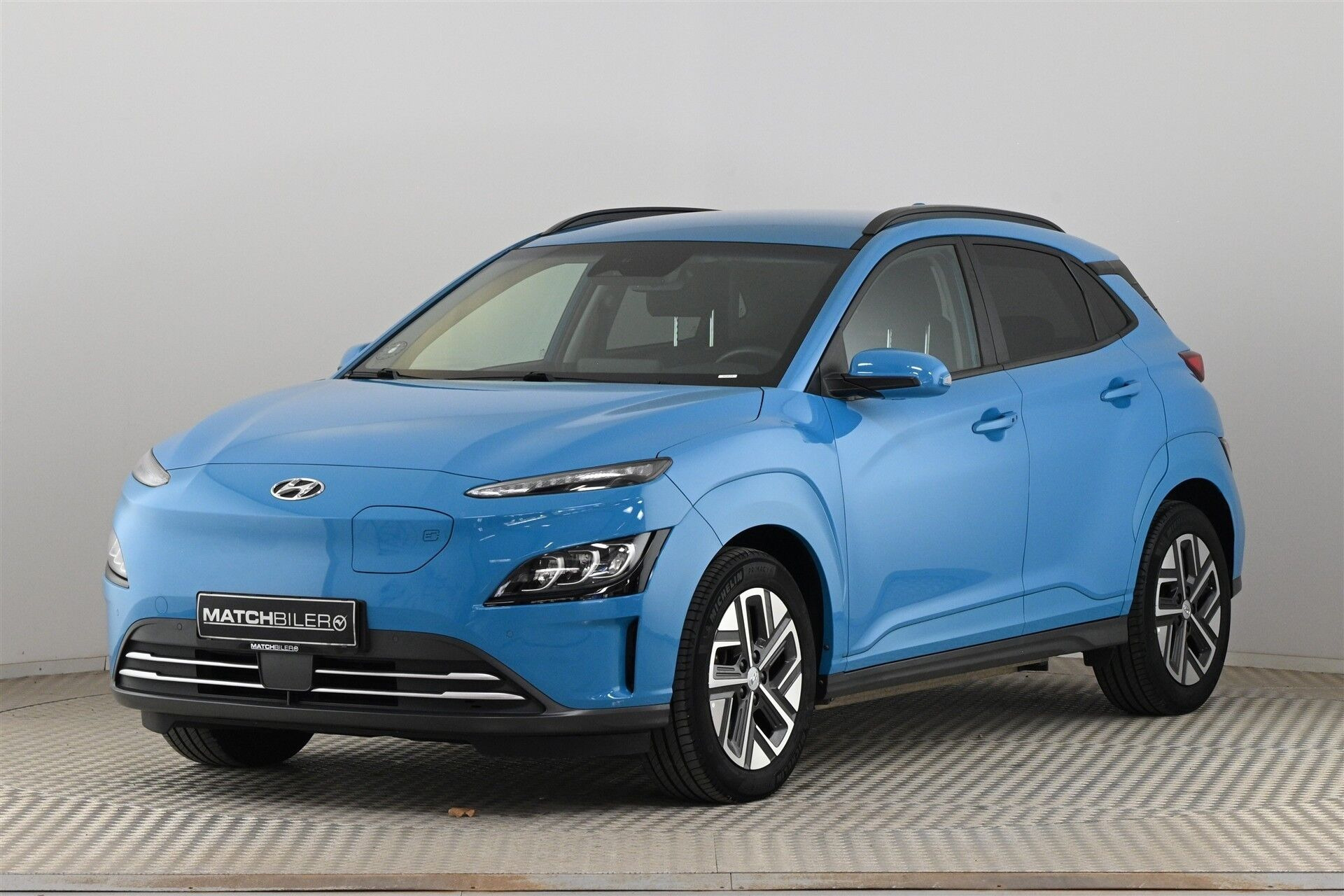 Blå Hyundai Kona fra 2022