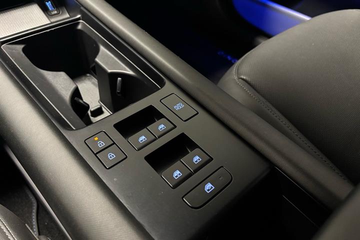 Blå Hyundai Ioniq 6 fra 2024
