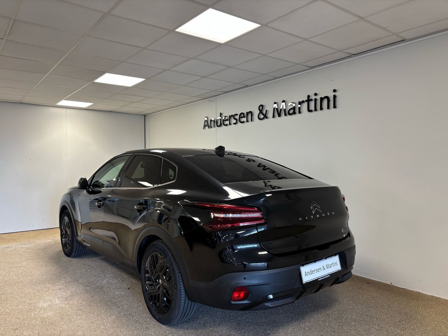 Sort Citroën ë-C4 X fra 2024