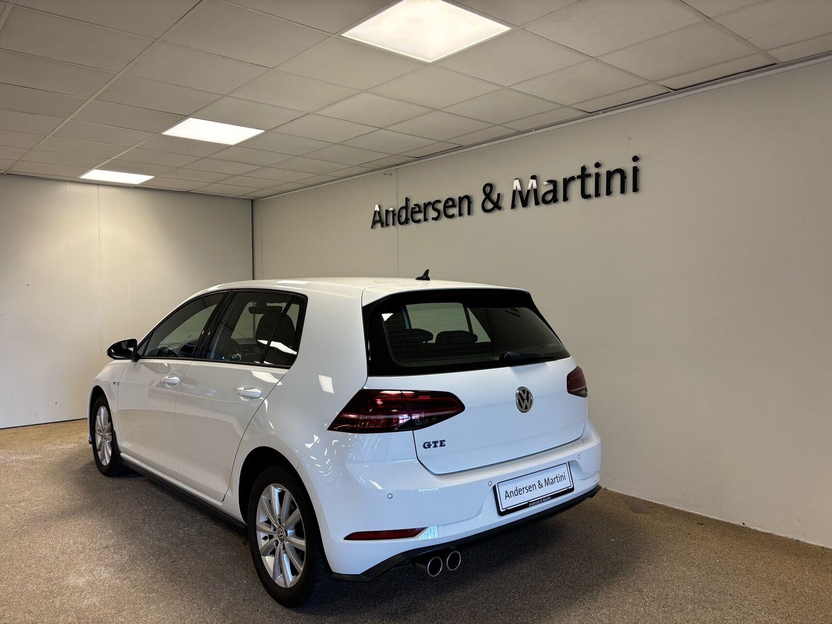 Hvid VW Golf fra 2020