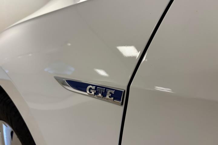 Hvid VW Golf fra 2020