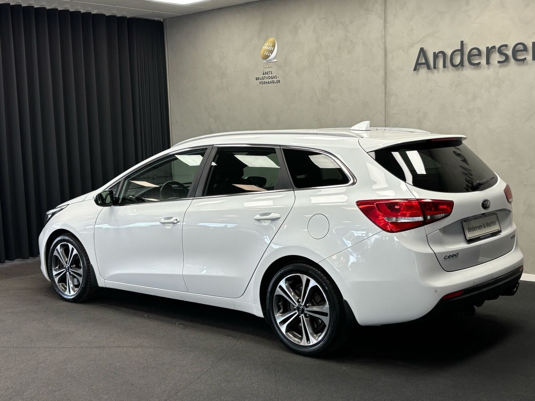 Hvid Kia Ceed fra 2018
