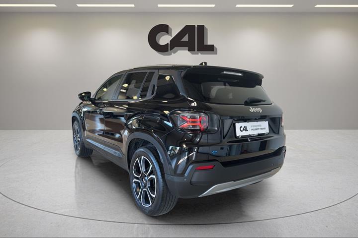 Sort Jeep Avenger fra 2024