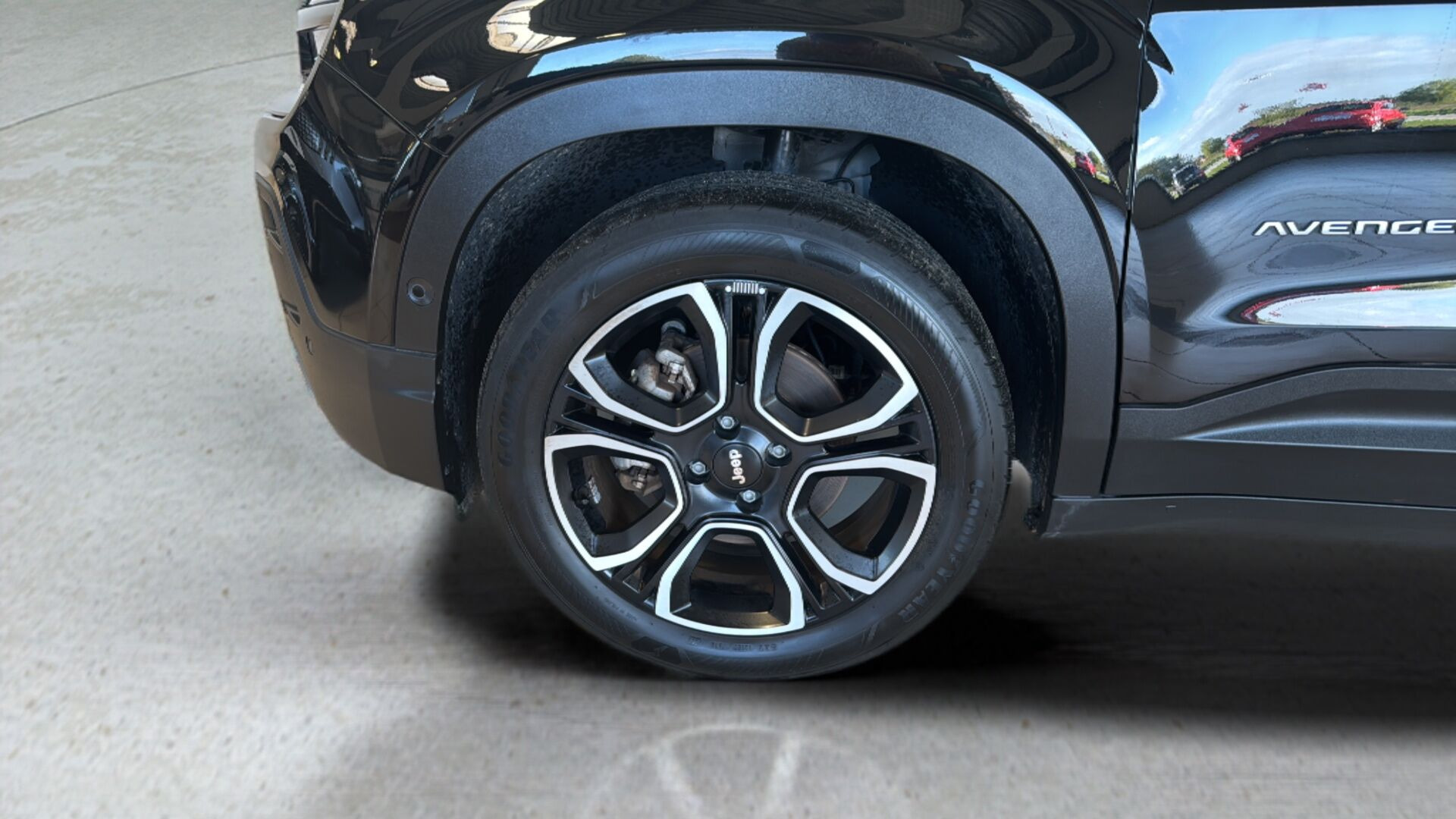 Sort Jeep Avenger fra 2024