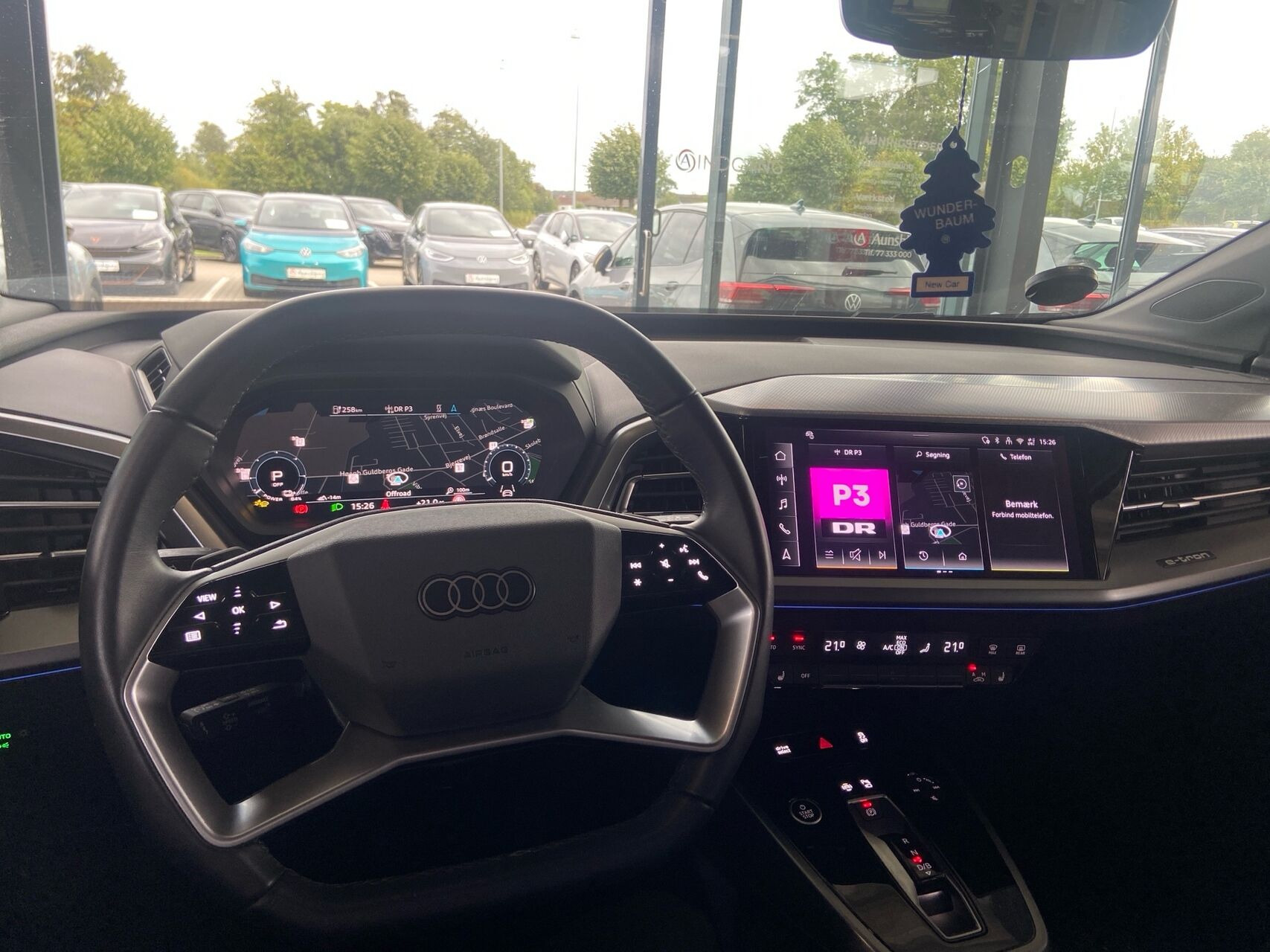 Grå Audi Q4 fra 2025
