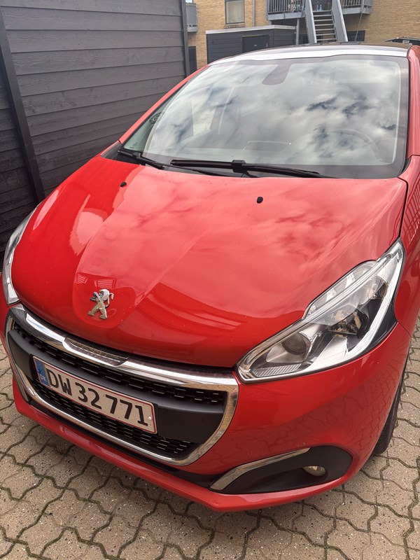 undefined Peugeot 208 fra 2017