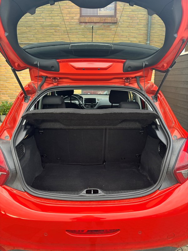 undefined Peugeot 208 fra 2017