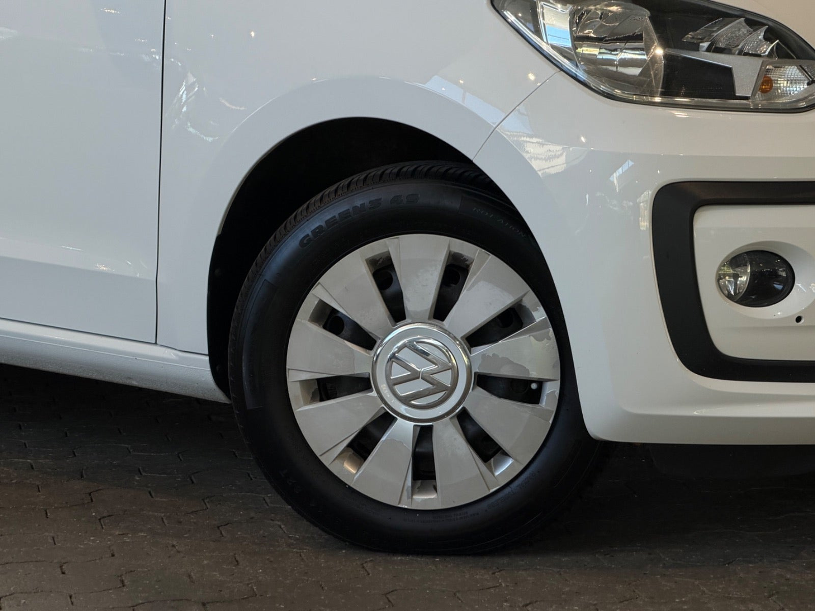 Hvid VW UP! fra 2019