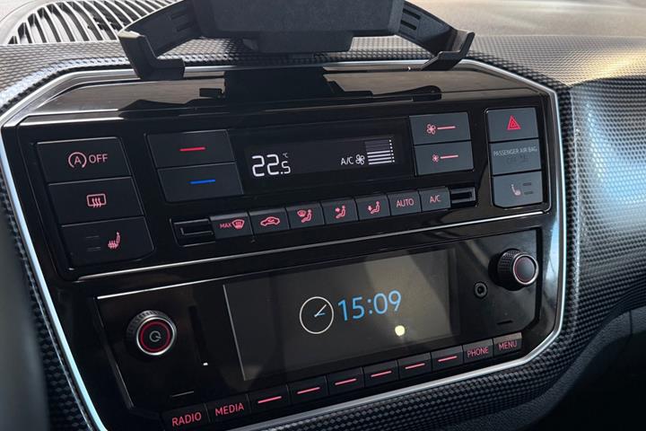 Hvid VW UP! fra 2019
