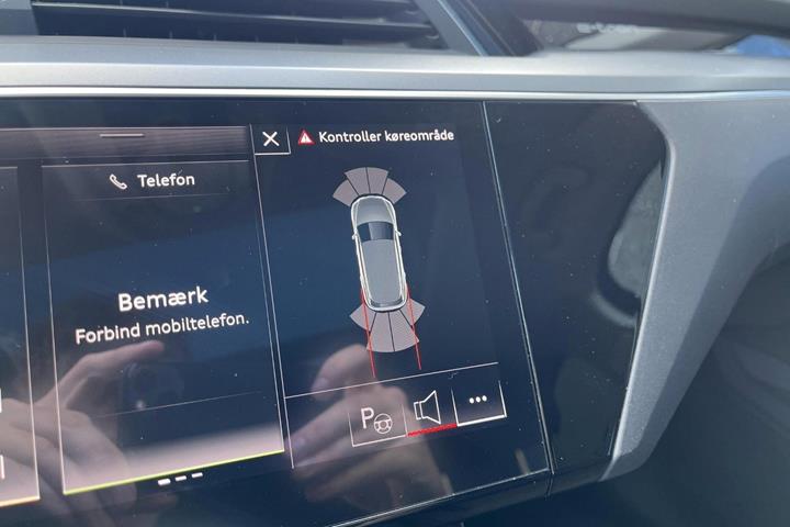 Sort Audi e-tron fra 2022