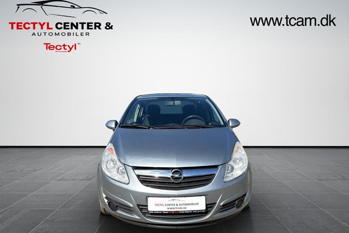 Rød Opel Corsa fra 2010